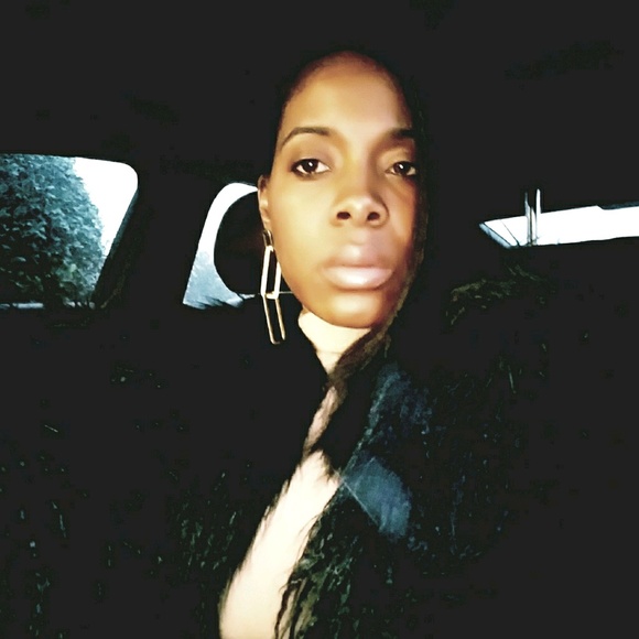Poshmark profile picture for @kingdom
